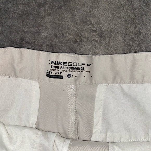 Nike Golf Shorts - Picture 3 of 6